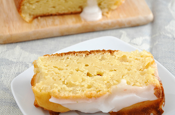 Lemon-Drizzle-Cake-Bread-Maker-Recipe-Featured