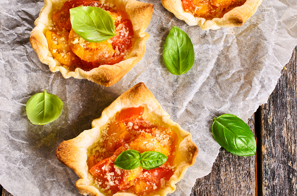 Cheese-and-Red-Pesto-Tartlets-600x397