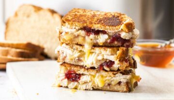 Honey Oat Bread – Turkey Brie & Cranberry Sandwich