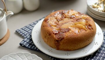 Upside Down Apple Cake